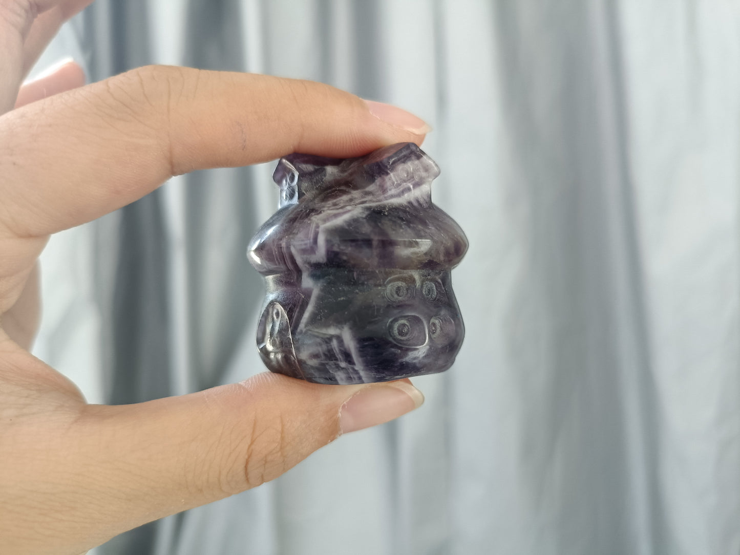 Crystal horse carving