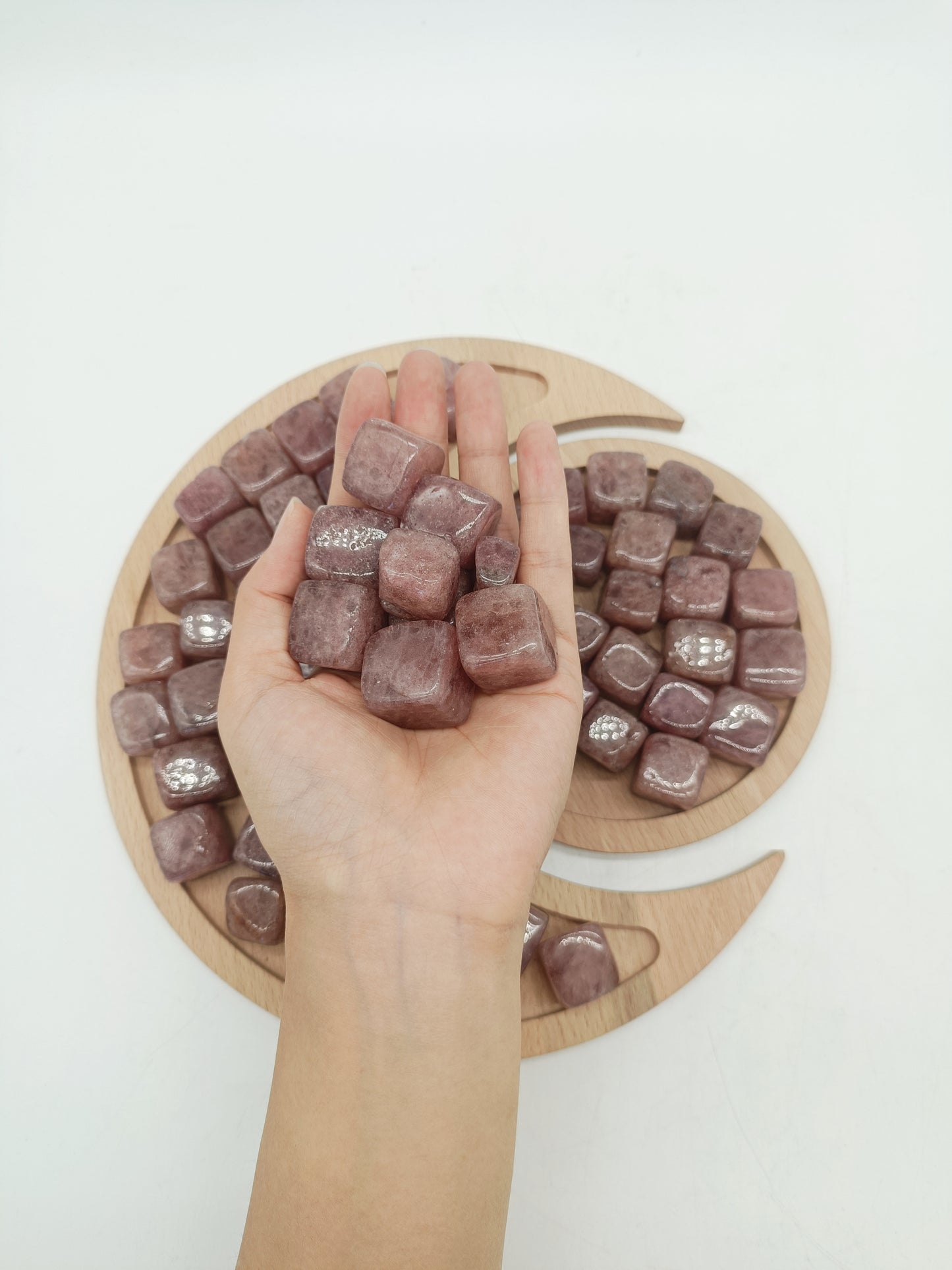 Strawberry quartz tumble