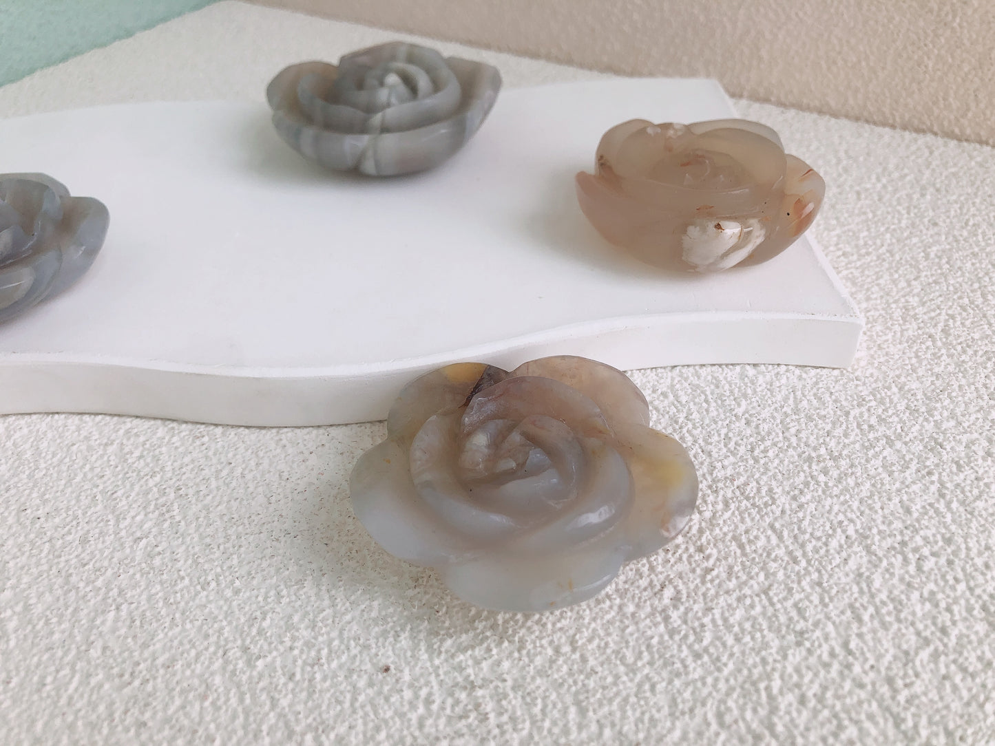 Flower agate rose carving