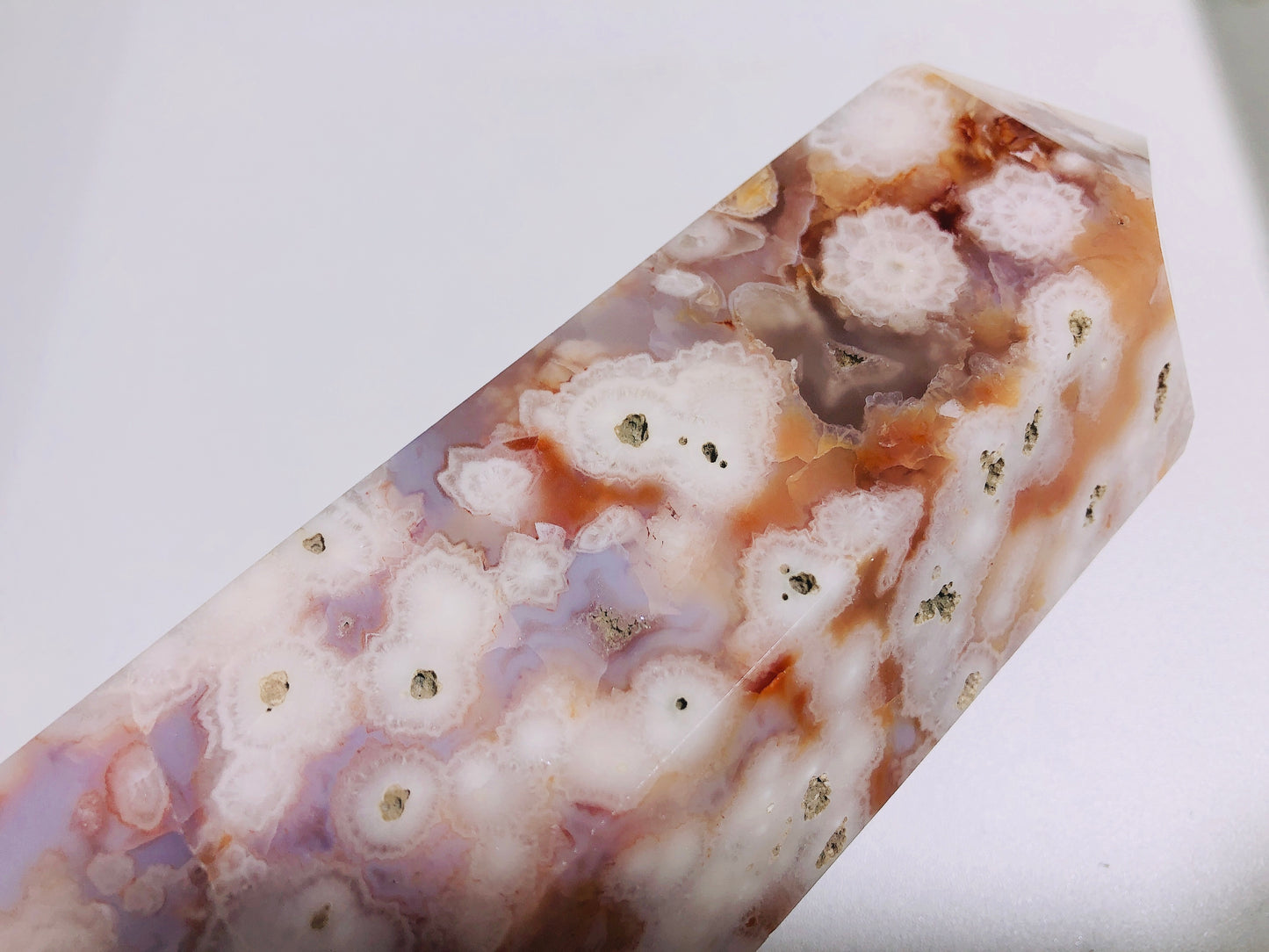 Flower agate tower