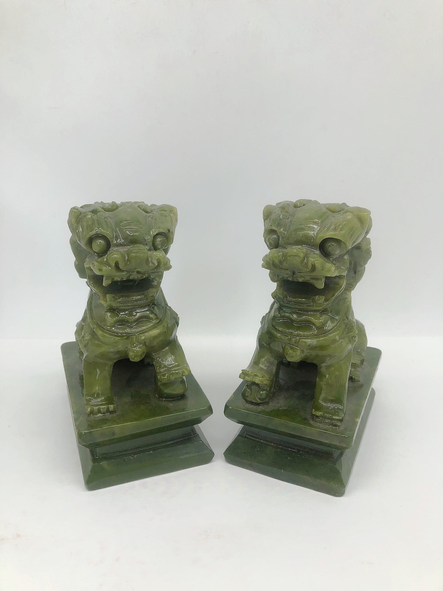 Jade lion carving