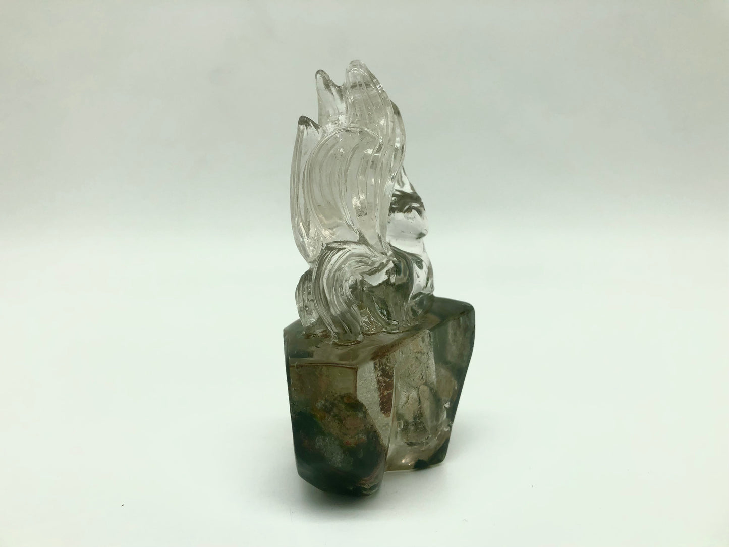 Garden quartz fox carving