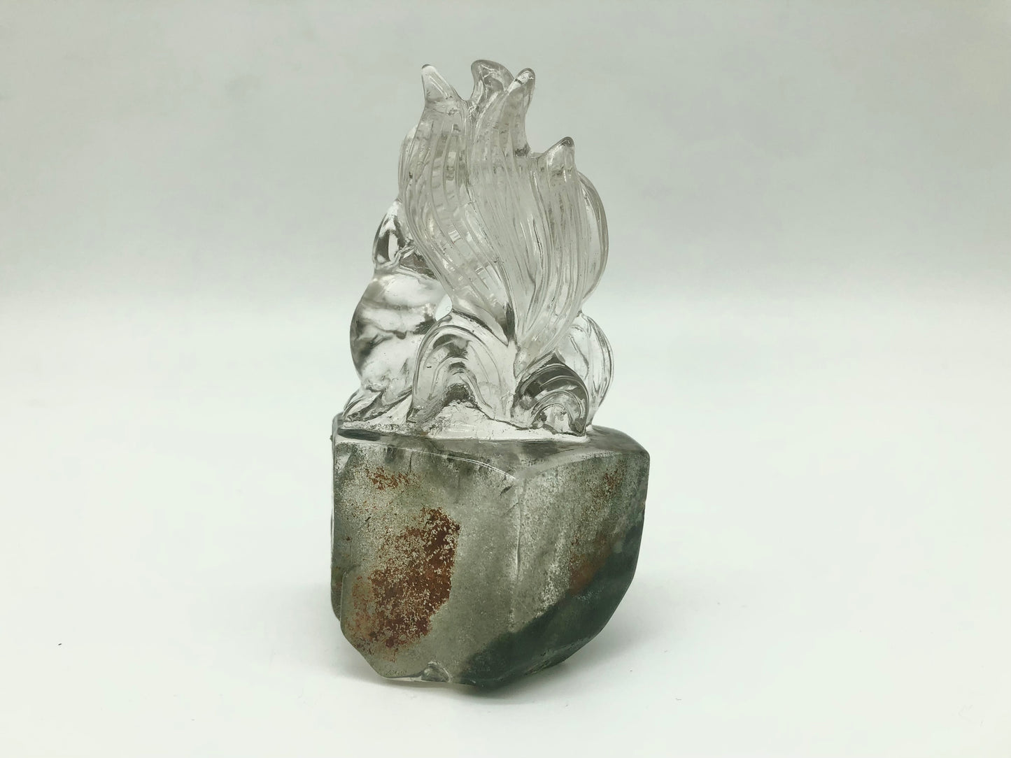 Garden quartz fox carving
