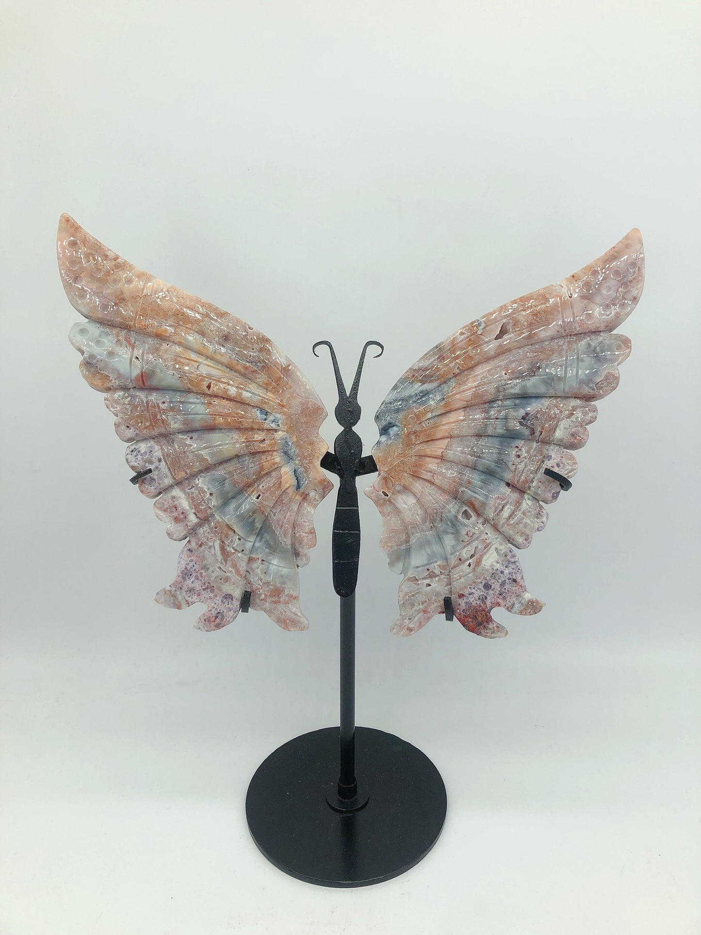Crazy agate wing carving