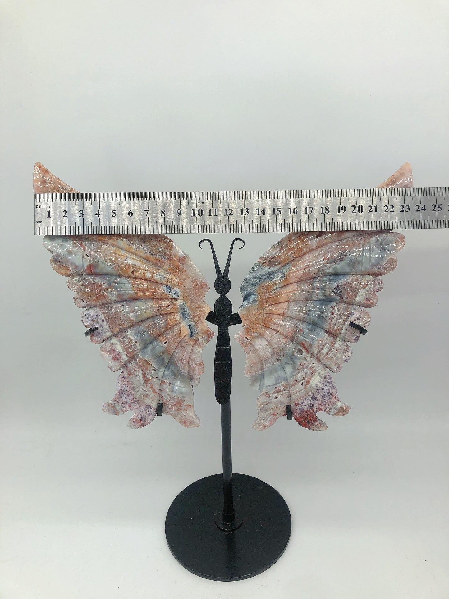 Crazy agate wing carving