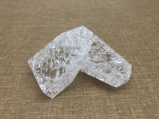 Crack quartz