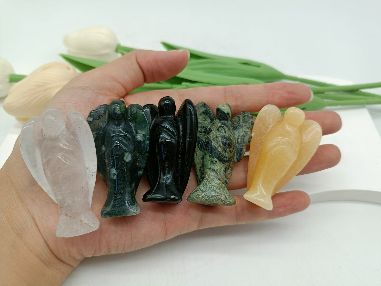 Small angel carving
