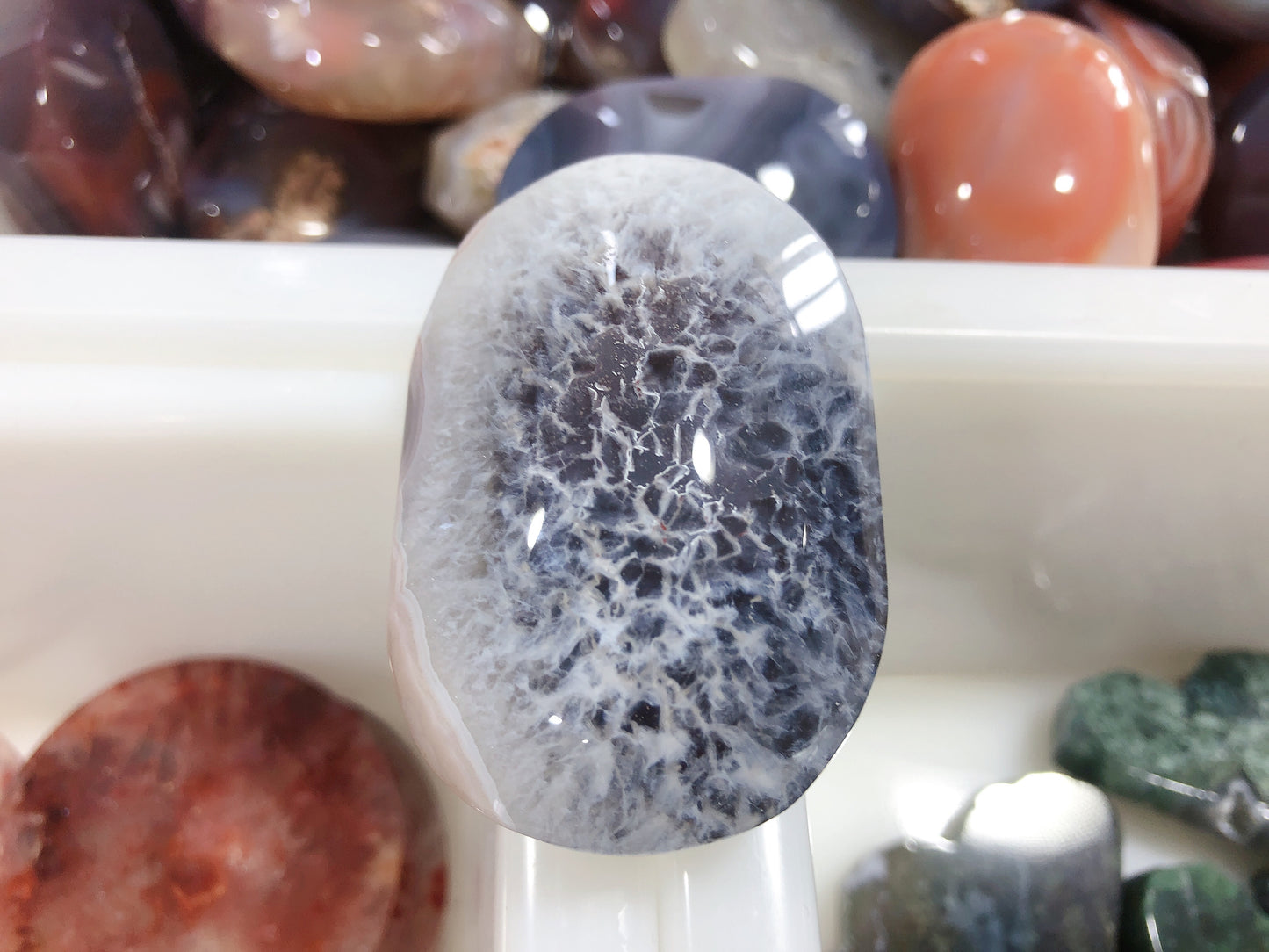 Agate palm stone