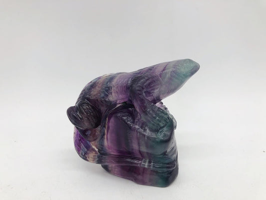 Fluorite lizard carving