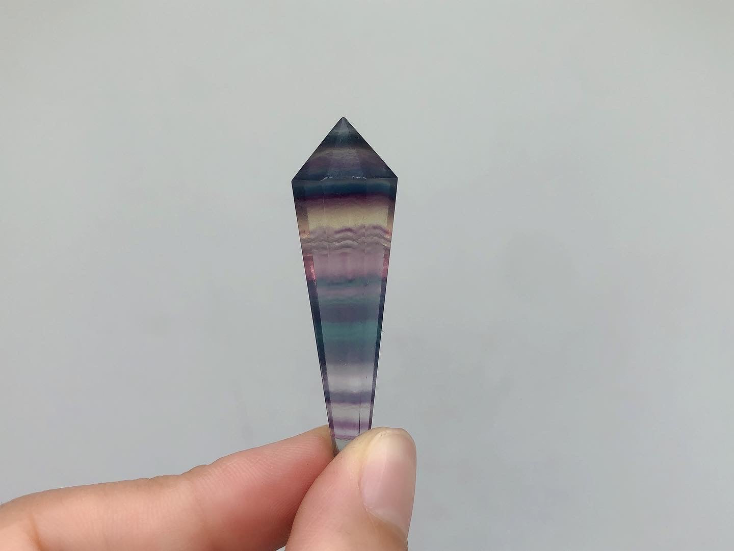Rainbow fluorite vogel
