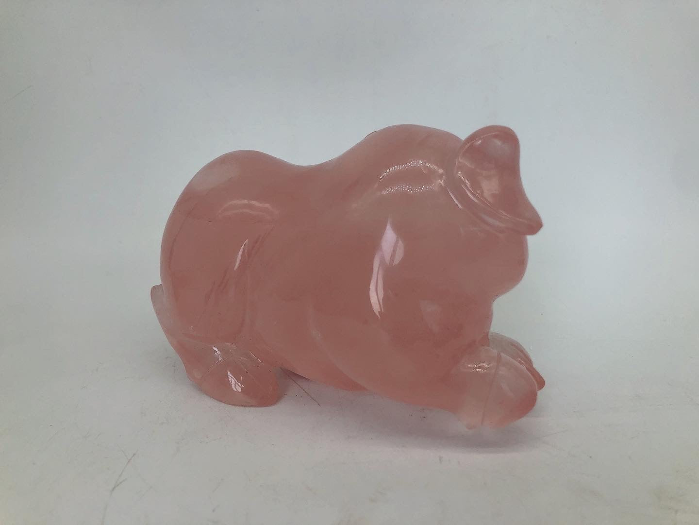 Rose quartz pig carving