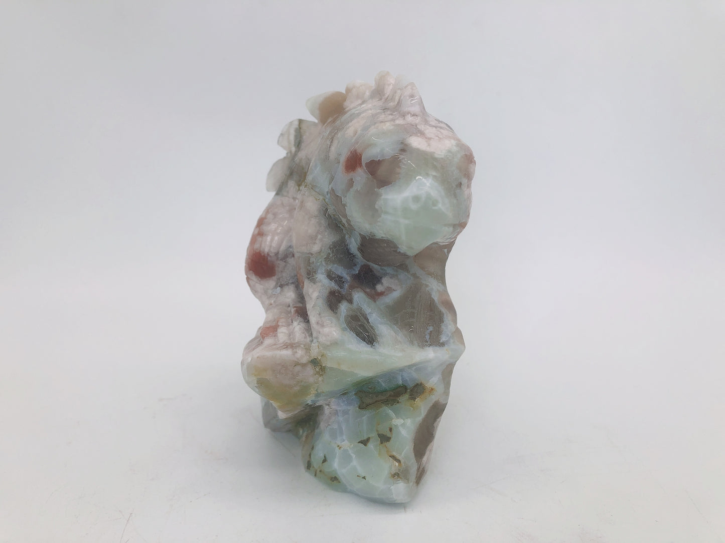 Green flower agate lizard carving