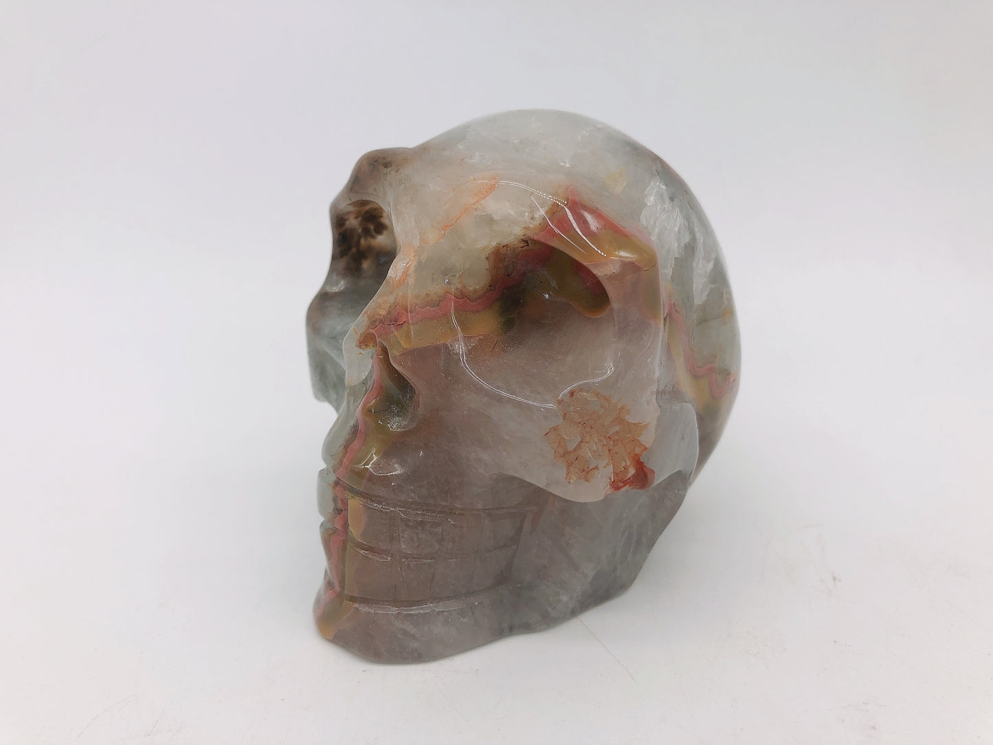 Agate skull carving