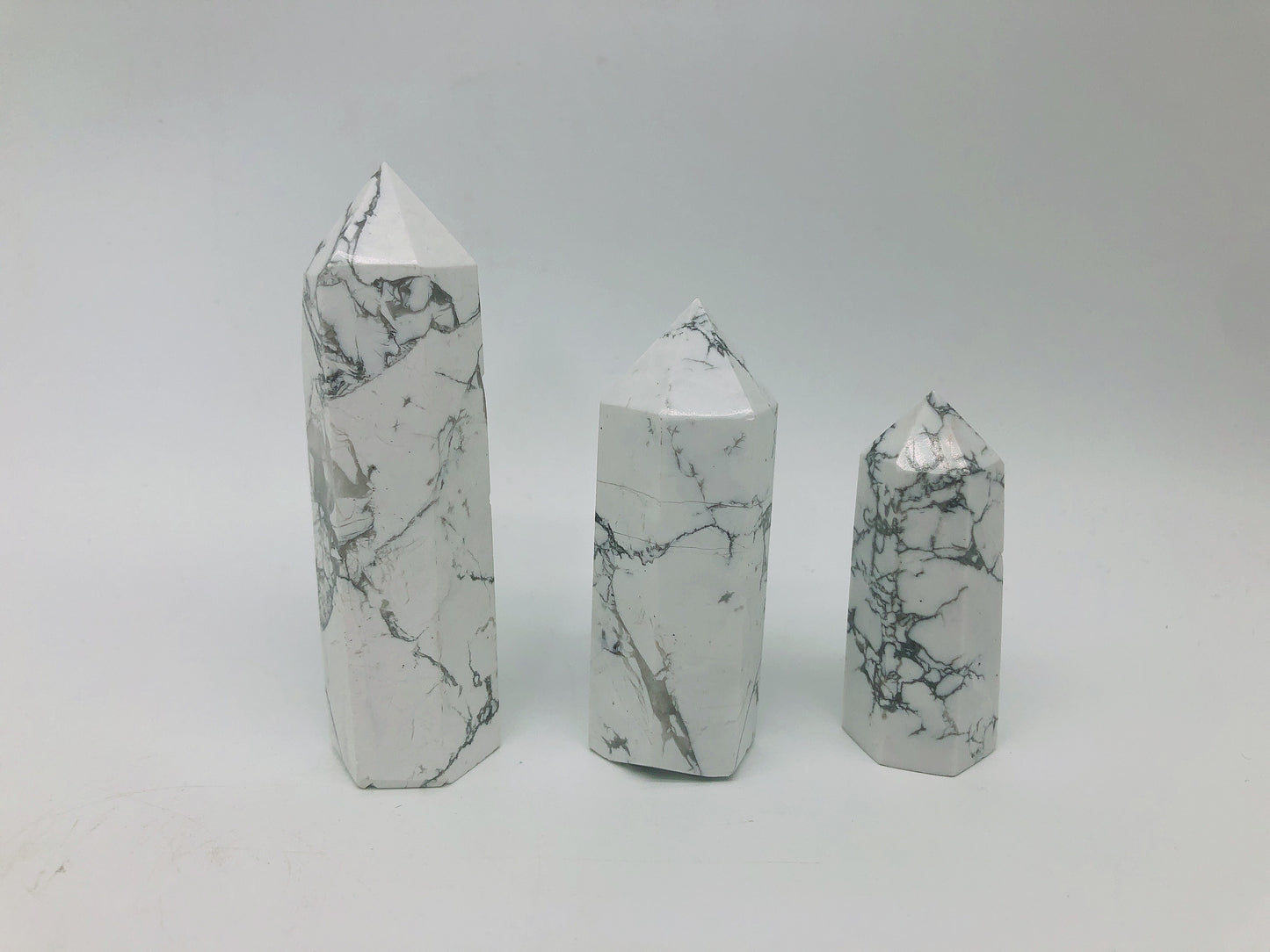 Howlite tower