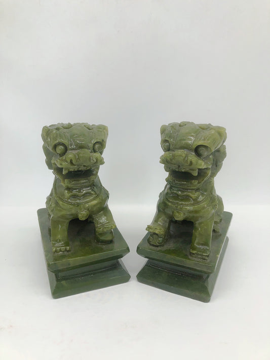 Jade lion carving