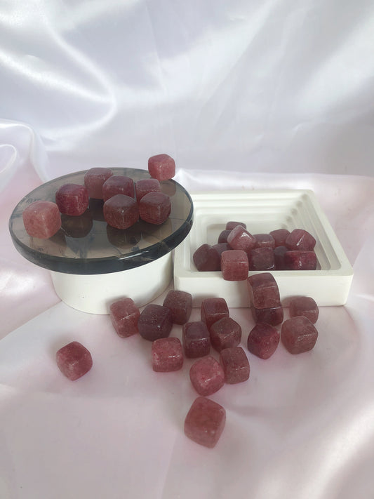 Strawberry quartz cube
