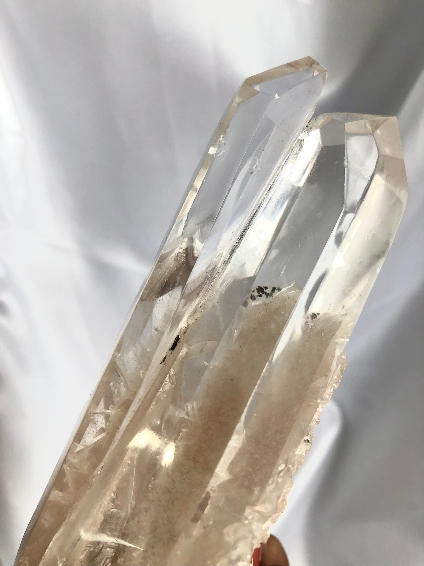 Clear quartz tower with stand