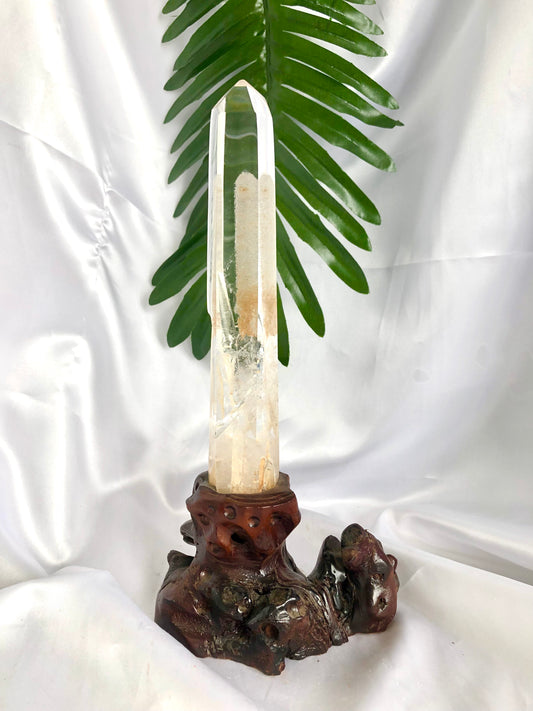 Clear quartz tower with stand