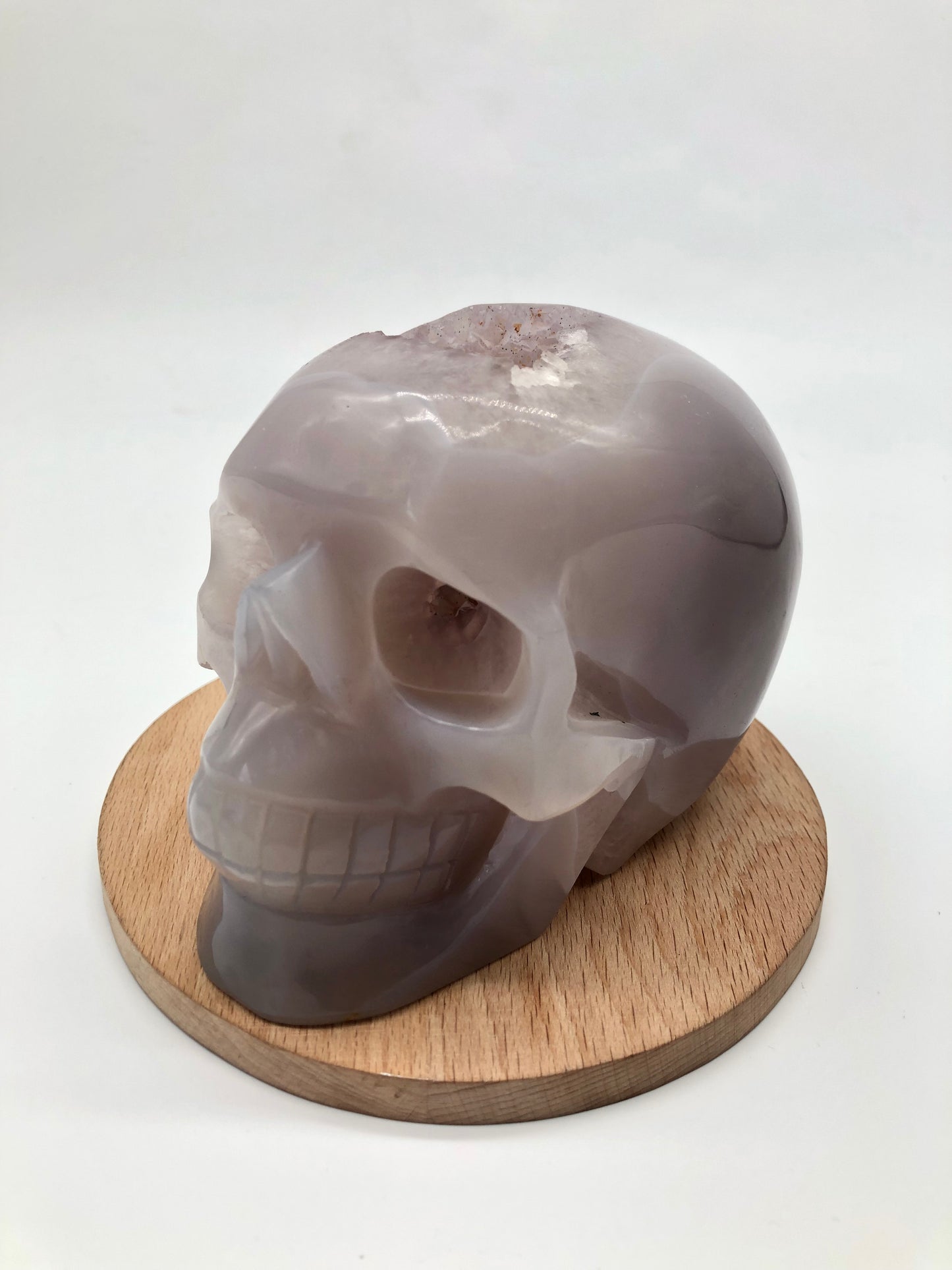 Druzy agate skull carving