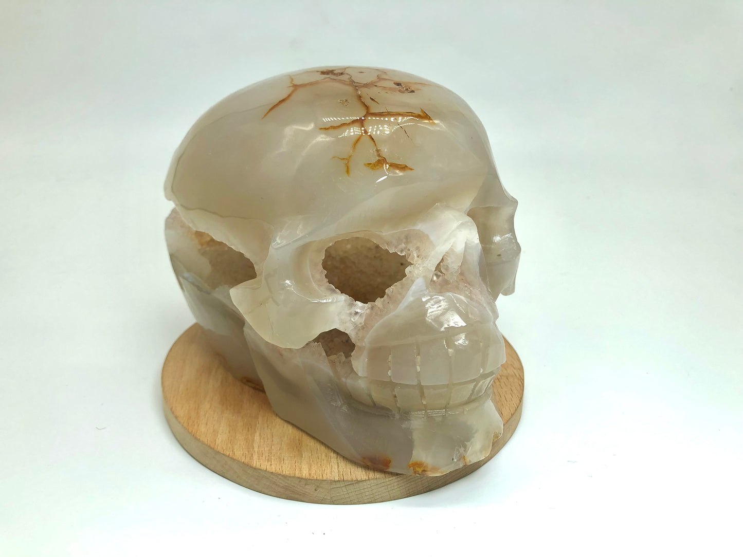 Druzy agate skull carving