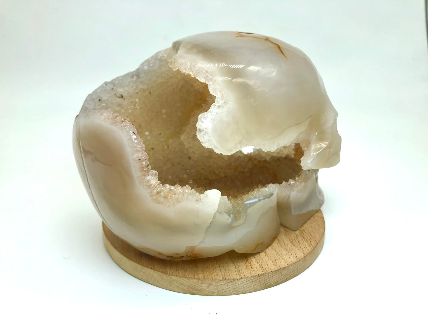 Druzy agate skull carving