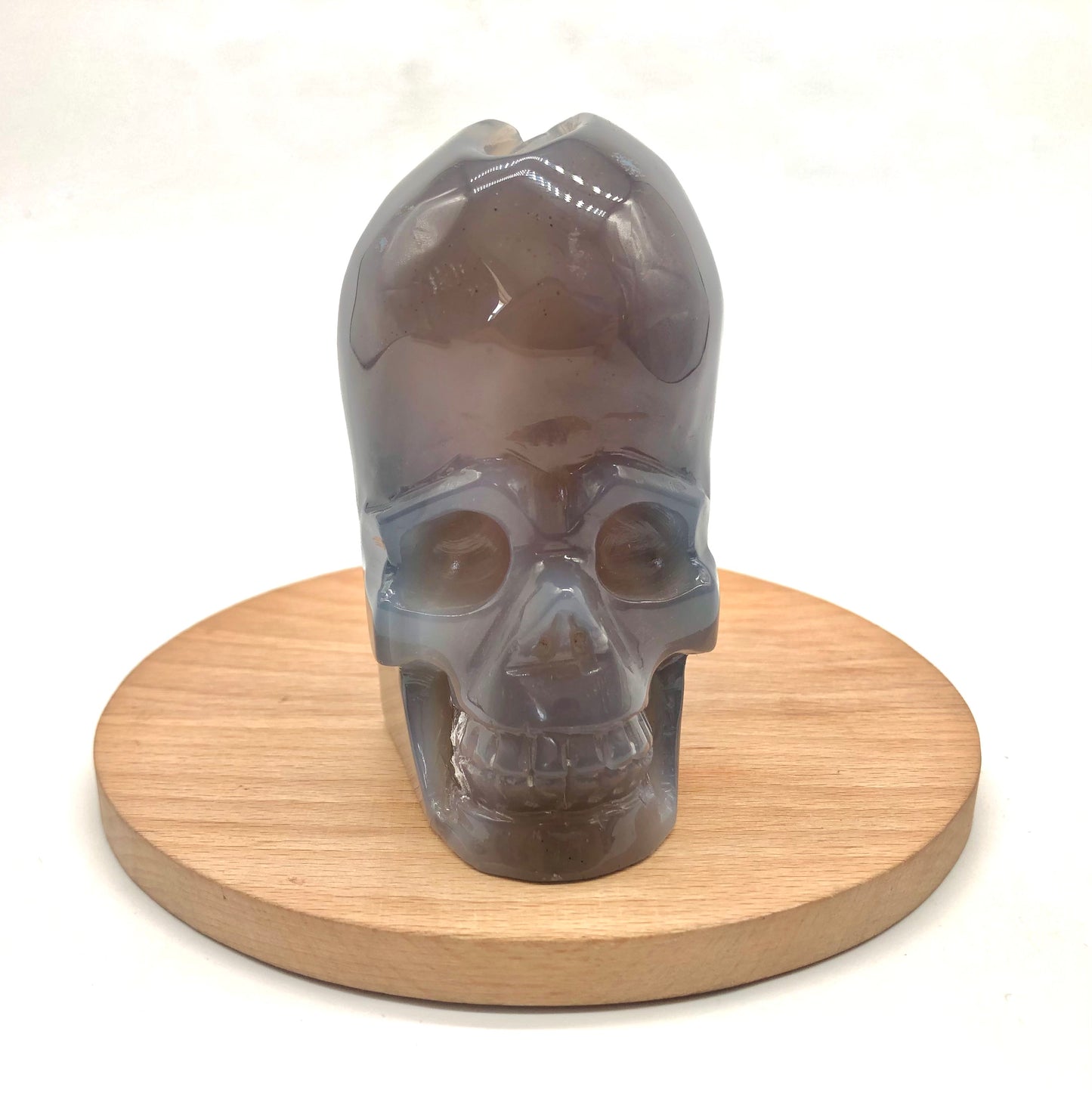 Agate skull carving