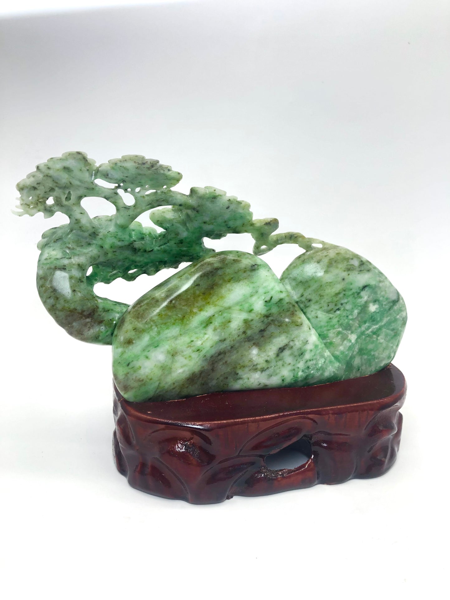 Lemon jade carving