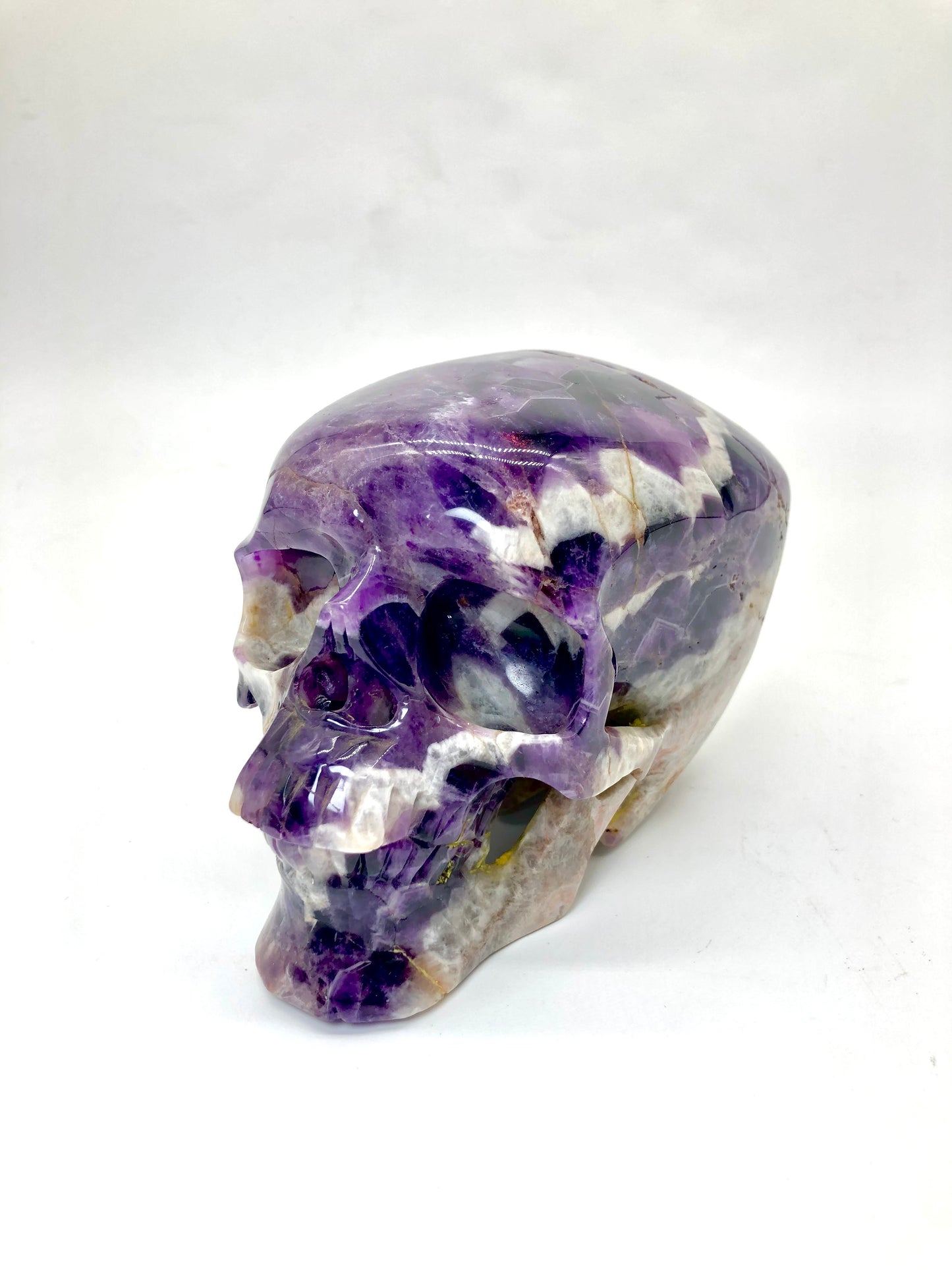 Dream amethyst skull carving