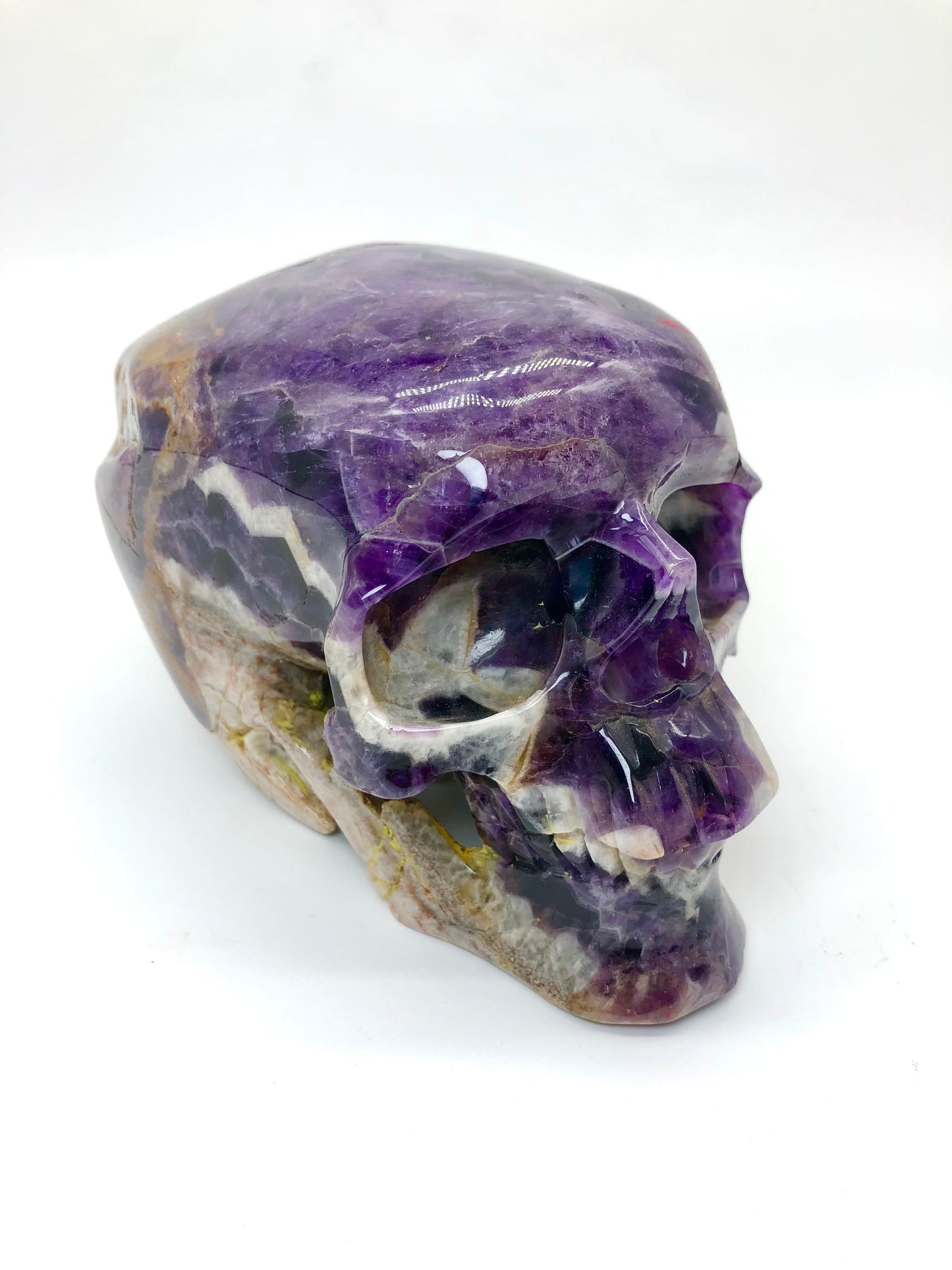 Dream amethyst skull carving