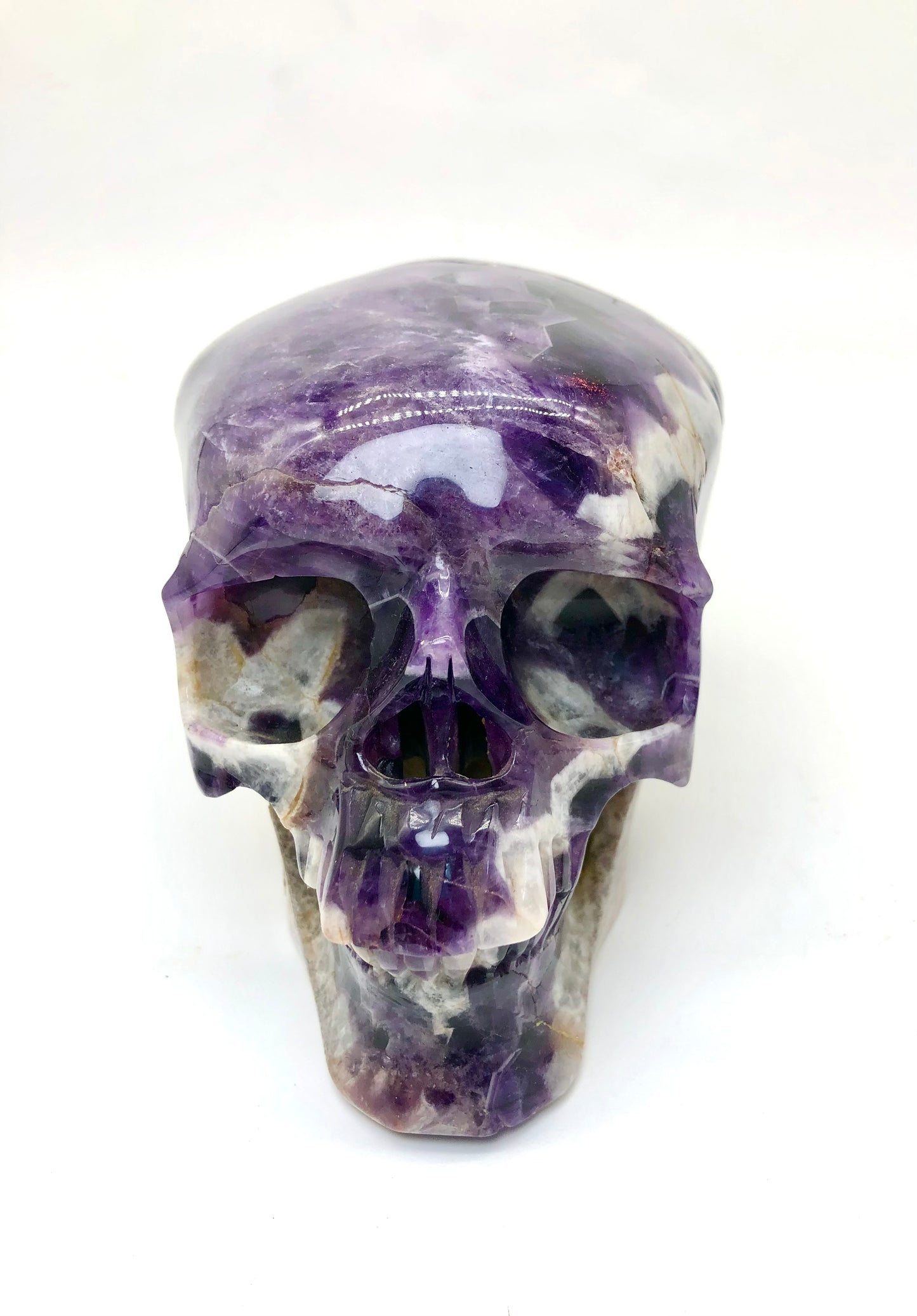 Dream amethyst skull carving