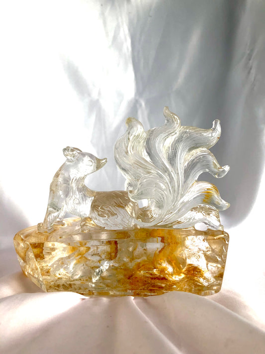 Garden quartz fox carving