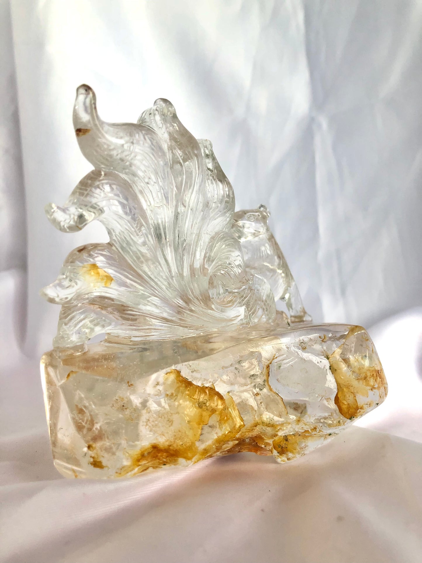 Garden quartz fox carving